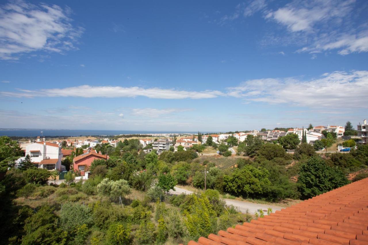 Τraditional Fully Detached Villa On A Luxurious Hillock Of Thessaloniki With Its Own Garden Also For Family & Wedding Gatherings For 10 To 25 People Only 15 Minutes From Airport Kültér fotó
