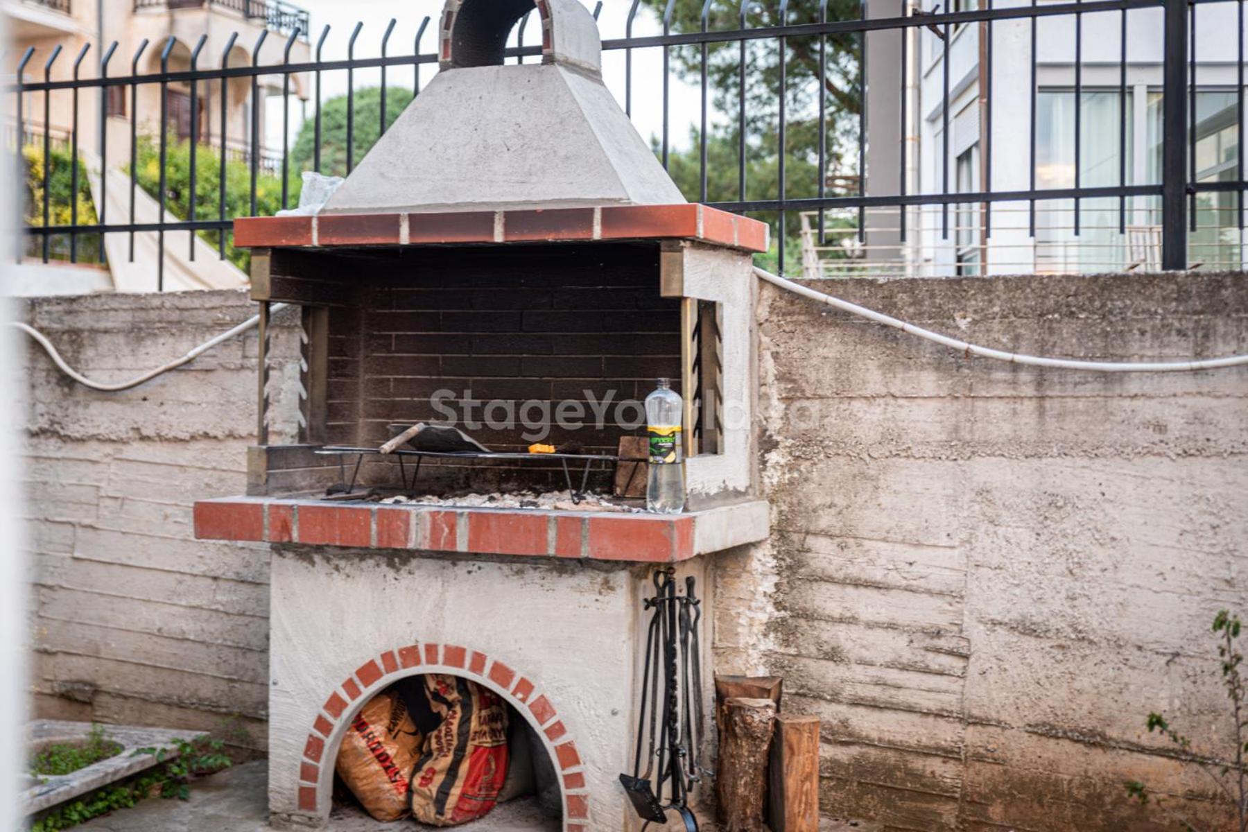 Τraditional Fully Detached Villa On A Luxurious Hillock Of Thessaloniki With Its Own Garden Also For Family & Wedding Gatherings For 10 To 25 People Only 15 Minutes From Airport Kültér fotó