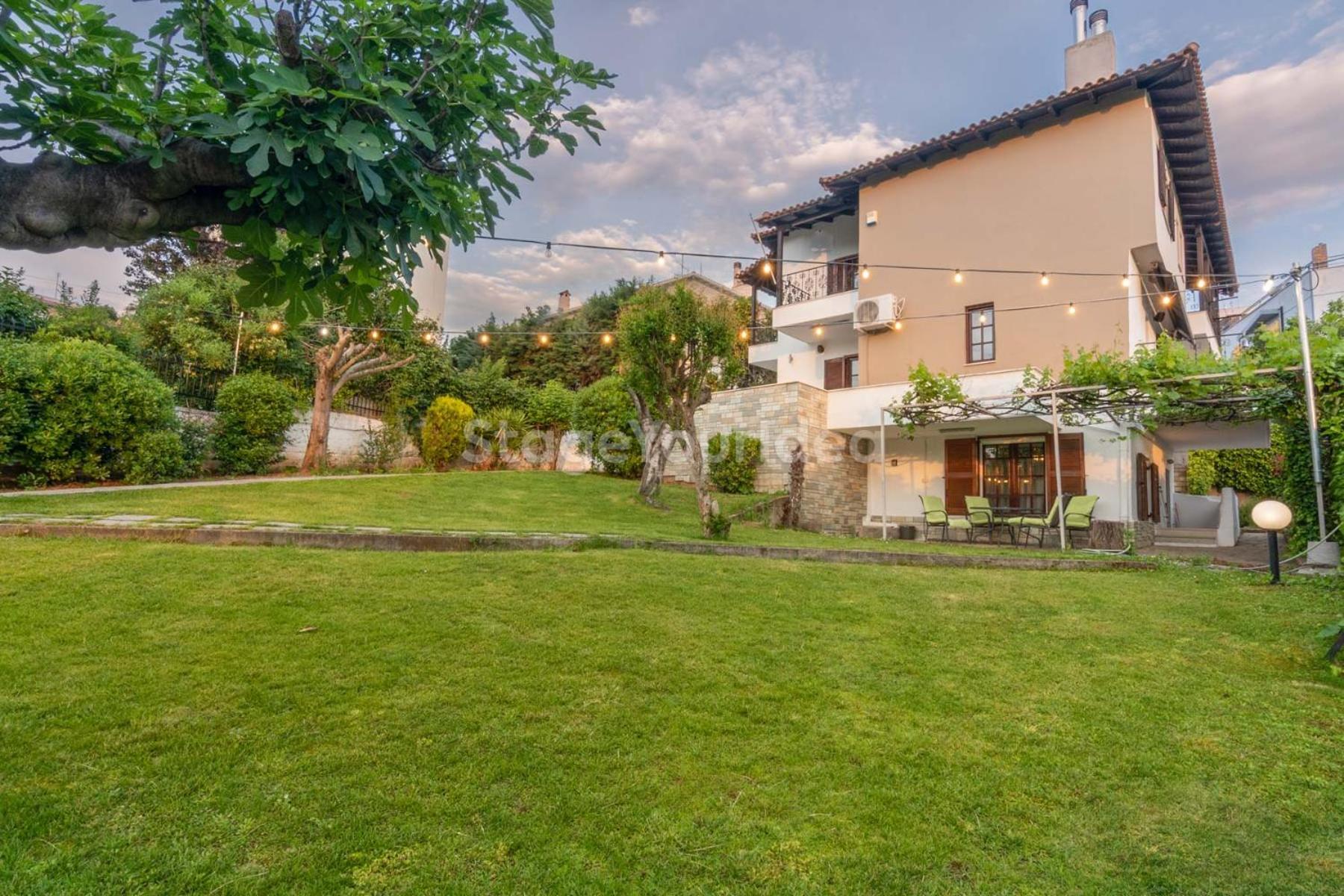 Τraditional Fully Detached Villa On A Luxurious Hillock Of Thessaloniki With Its Own Garden Also For Family & Wedding Gatherings For 10 To 25 People Only 15 Minutes From Airport Kültér fotó