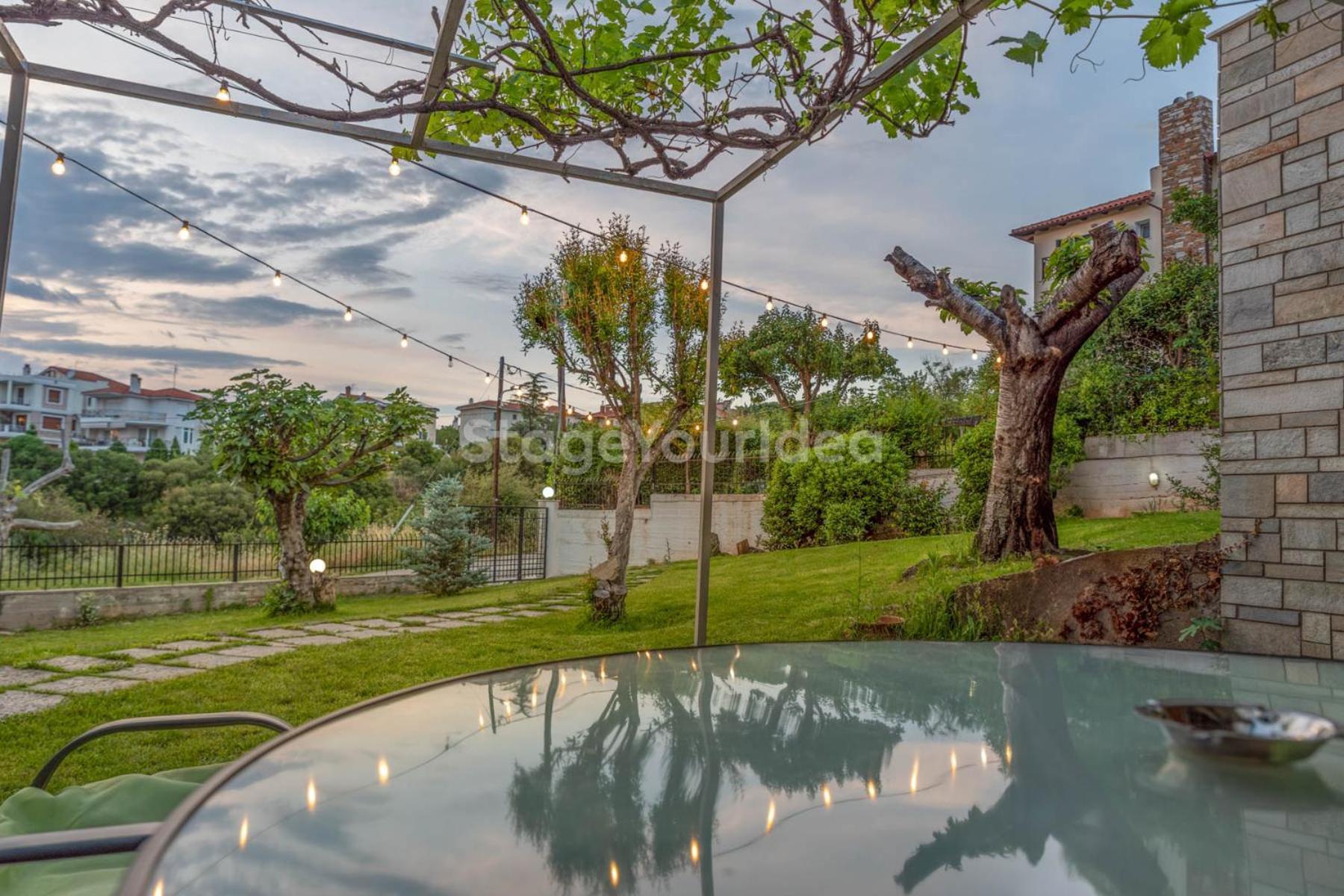 Τraditional Fully Detached Villa On A Luxurious Hillock Of Thessaloniki With Its Own Garden Also For Family & Wedding Gatherings For 10 To 25 People Only 15 Minutes From Airport Kültér fotó